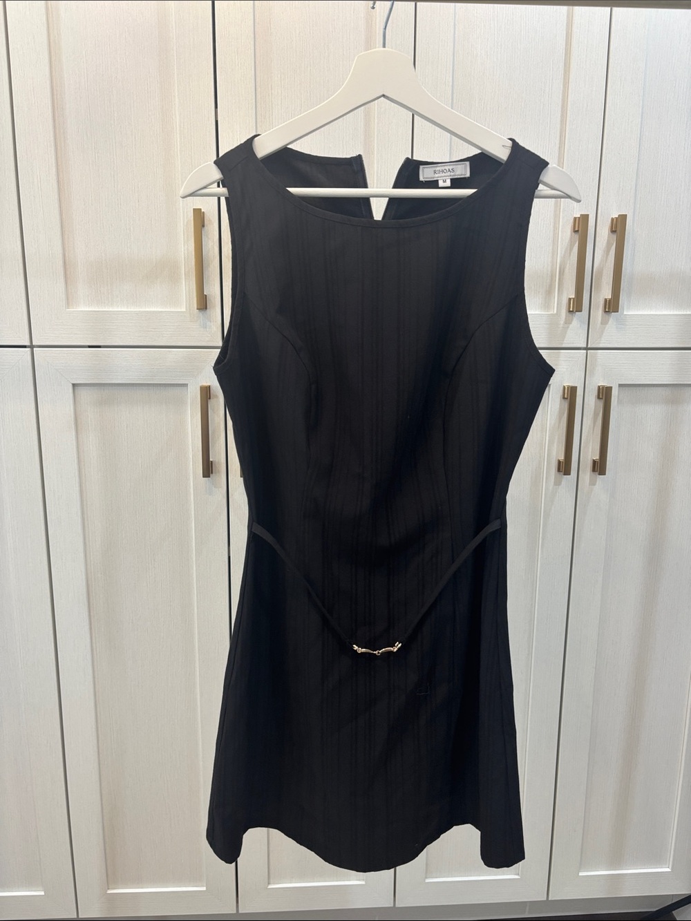 RIHOAS Black Sleeveless Sheath Mini Dress